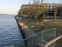 -上海滴水湖皇冠假日酒店