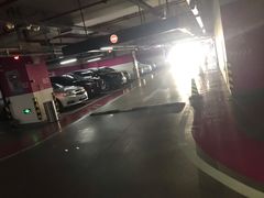 -万象城-停车场