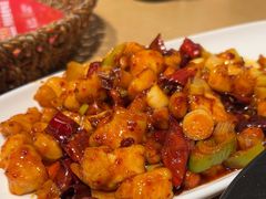 -渝信川菜 · 川味家常菜(财富购物中心店)
