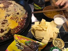 -苟味道老火锅(黄桷坪店)