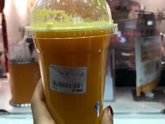 -沪上阿姨鲜果茶(世茂广场宽厚里店)