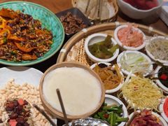 -包整·丝娃娃(一览甲秀楼风景店)