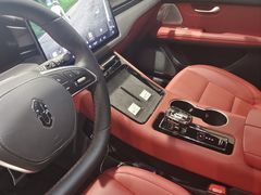 -华为授权体验店(中山公园来福士)