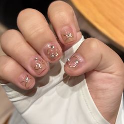 -Fanni美甲美睫皮肤管理