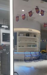 -PE SALON