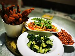 -茸梅路右拐龙虾-农家菜(松江店)