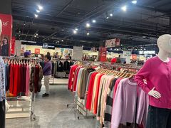 -燕莎奥特莱斯购物中心