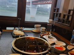 -小天鹅火锅·一线江景洪鼎旗舰店(洪崖洞店)