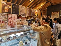 -焙丽拾光(麦凯乐直营店)