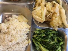 -同济大学本部学苑饮食广场