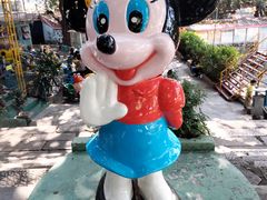 -顺德大良半月城游乐场