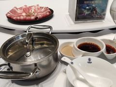 -红鼎豆捞·非遗鲍皇汤火锅(宝丰路店)