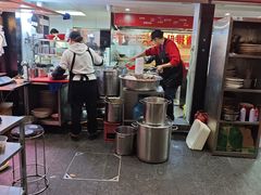 -江三王记牛杂馆(总店)