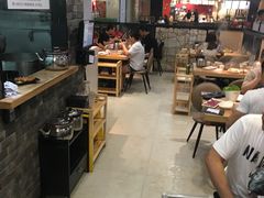大堂-为什么牛潮汕牛肉火锅(万胜广场店)