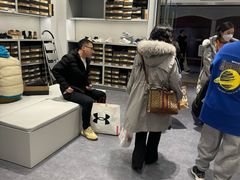 -UGG(燕莎奥特莱斯购物中心店)
