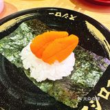 是8元两贯的三文鱼白碟！建议速速前来赌鱼！🤤