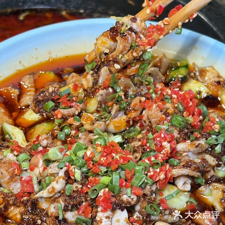 重庆极品‼️谢家湾好吃不贵的沸腾鱼蛙 