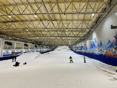 -乔波室内滑雪场