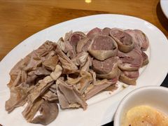 大肠灌肉灌连蹄灌苦肠拼盘-福贵杀猪菜(吉星商住店)