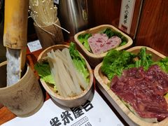 -独食火锅·半米屋台(直营总店)