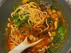 红烧牛肉面-鹿港小镇(金虹桥国际中心店)