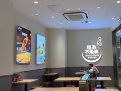 -小杨生煎(金山百联购物中心3楼店)