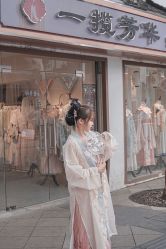 -一揽芳华汉服旗袍体验馆(拙政园店)