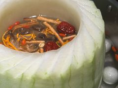 -得意咚瓜·顺德鱼生·冬瓜火锅(深圳首店)