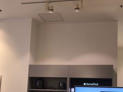 -Apple授权专营店(宝山万达店)