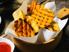 -HIGH FIVE哈福手工汉堡(桂林路店)