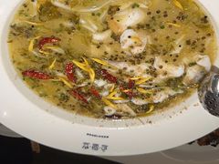 -渔语鱼酸菜鱼新川菜(来福士店)