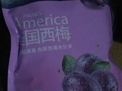 -来伊份(我格广场武宁路店)