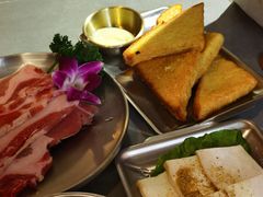 -围炉肉舍•炭烤活鳗•丹东海鲜烤肉(步行街店)