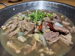-大众跷脚牛肉馆·非遗传承单位(峨眉山店)