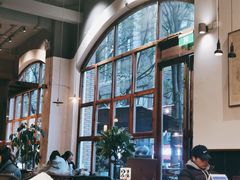 靠窗位-VESH COFFEE(定西路店)