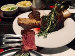 M9带骨和牛肋排-wann lounge 低温慢煮牛排·清吧