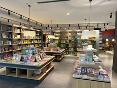 -魔方城市书房(中街益田店)