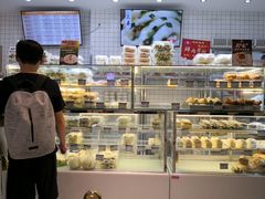 面包甜点陈列柜-白玉兰食品甜凤店(合生汇店)