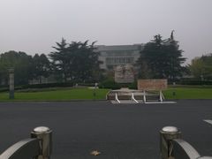 -中共上海市委党校 上海行政学院