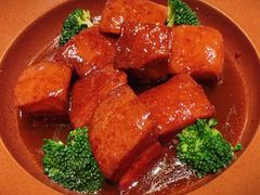 秘制红烧肉-江城小馆陕南妈妈菜·全球旅行餐厅(钟楼店)