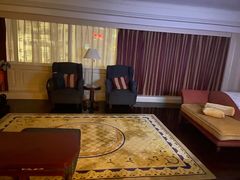 -深圳富苑皇冠假日套房酒店