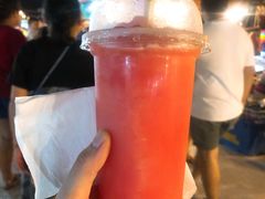 -席娜卡琳火车铁道夜市