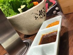 -明洞阿姨·韩式酱蟹烤肉·创意料理(三元桥店)