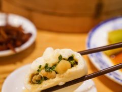 鲜虾韭菜三鲜包-草包包子铺(宽厚里店)