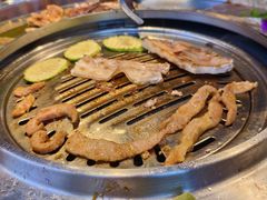 -哈哈碳都·牛肋条无限自助烤肉(台江万达店)