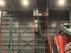 -极限PLAY运动娱乐新世界·团建派对潮玩休闲馆·室内蹦极高空游乐园