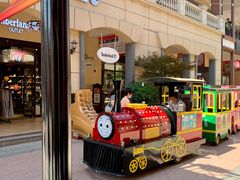 -王府井奥莱临潼小镇(临潼店)