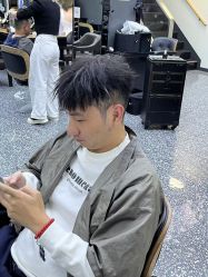 -藤野造型专业烫染接发