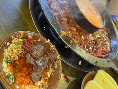 -黄潇洒老火锅(九眼桥宏济巷店)