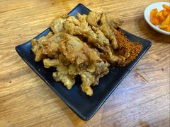 干炸鲜蘑-鲜越鲜鱼粉(财富购物中心店)
